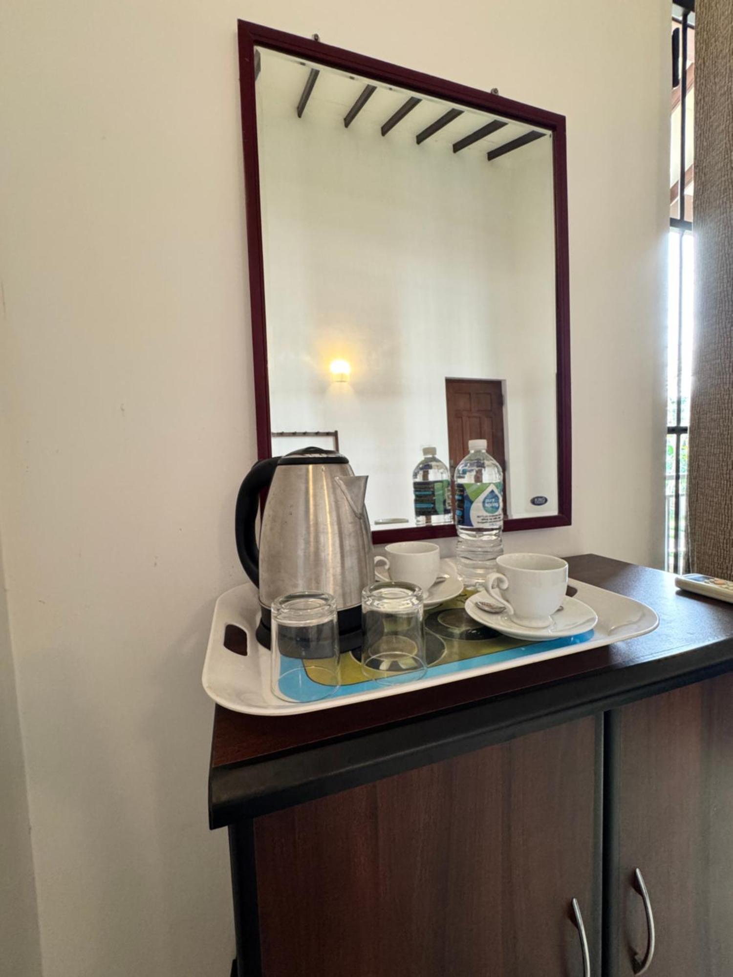 Grand Royal Villa Негомбо Екстериор снимка